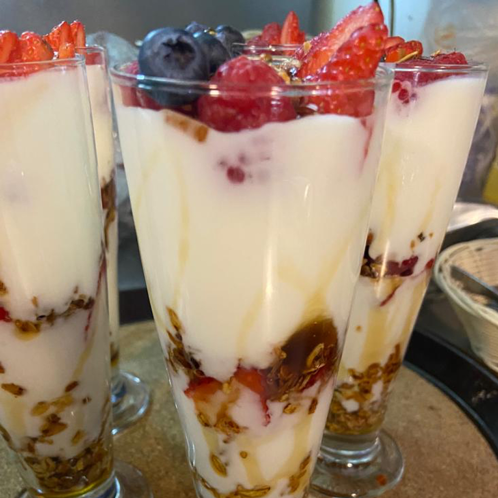 Copa de yoghurt y frutos rojos 